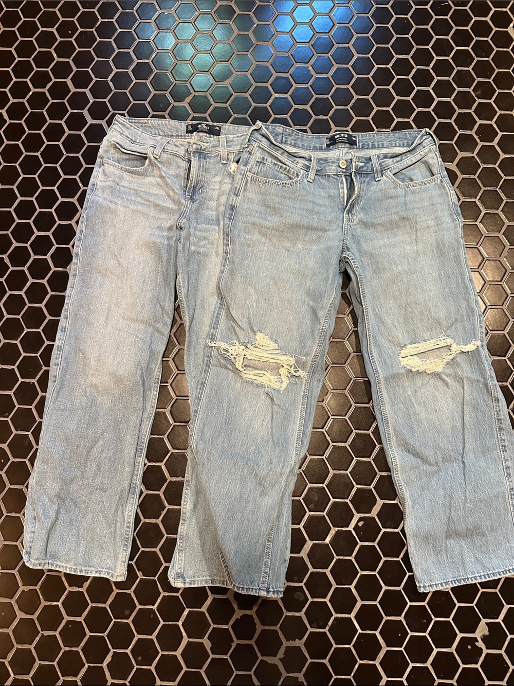 Hollister low rise baggy x2 in 6s